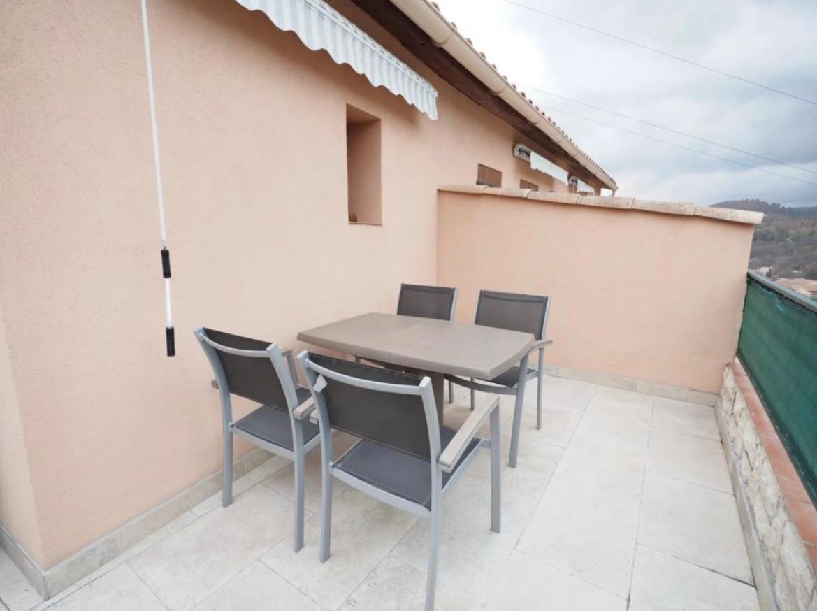 Studio Meuble Avec Terrasse Greoux-les-Bains ภายนอก รูปภาพ