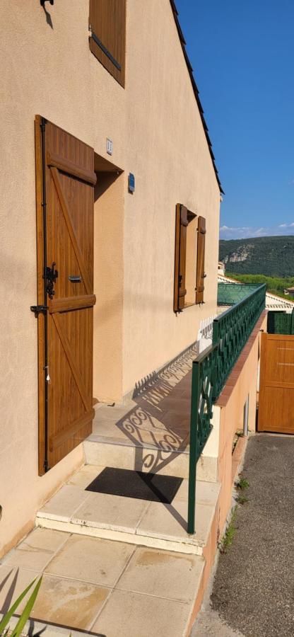 Studio Meuble Avec Terrasse Greoux-les-Bains ภายนอก รูปภาพ